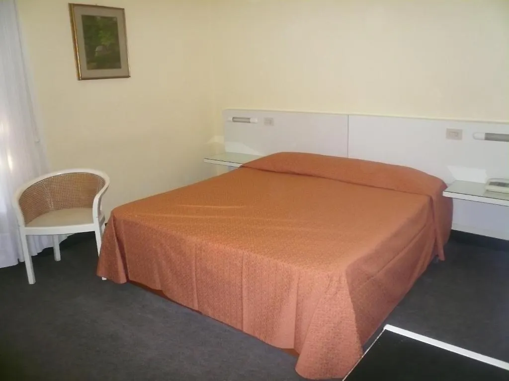 Hotel Arco Del Sole لافانيا